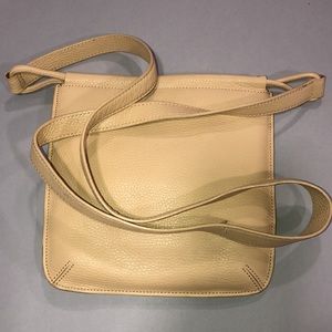 New Monsac Original crossbody messenger bag. Sand colored pebble leather 💛💛💛